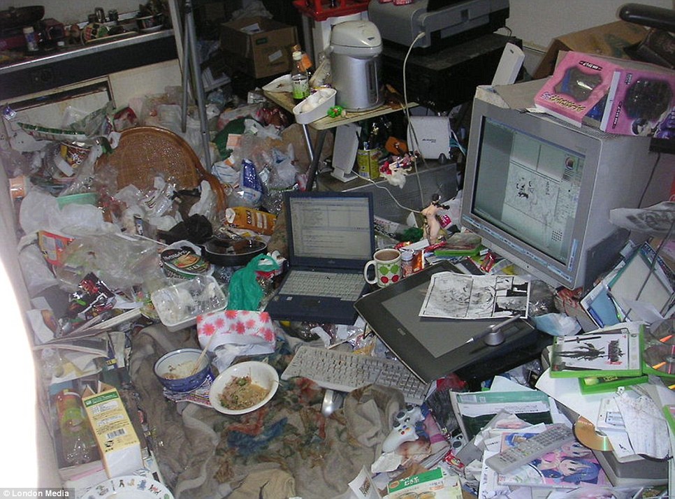 dirty-and-messy-room-01.jpg
