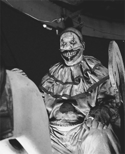 Twisty-the-Clown-american-horror-story-37664104-245-300.gif