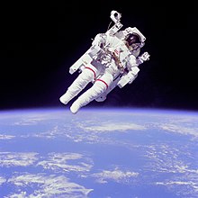 220px-Astronaut-EVA.jpg