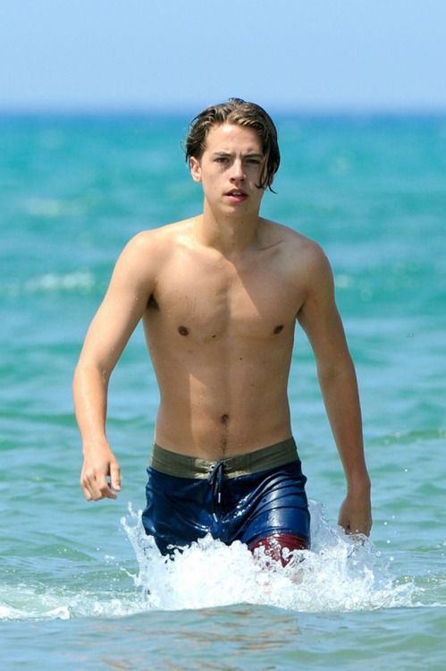 hot-pics-of-shirtless-cole-sprouse-on-the-beach.jpg